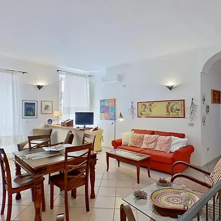 Residenza Geppy - Downtown With Terrace Overlooking The Sea Nyaraló
