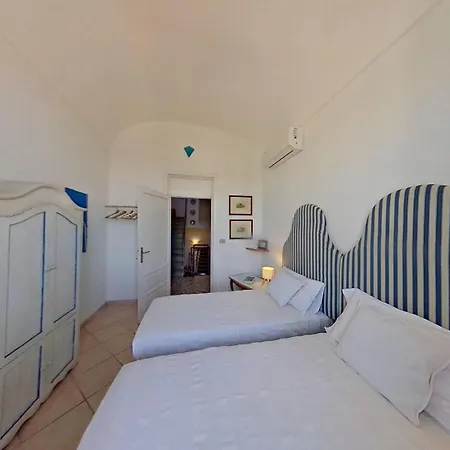 Residenza Geppy - Downtown With Terrace Overlooking The Sea